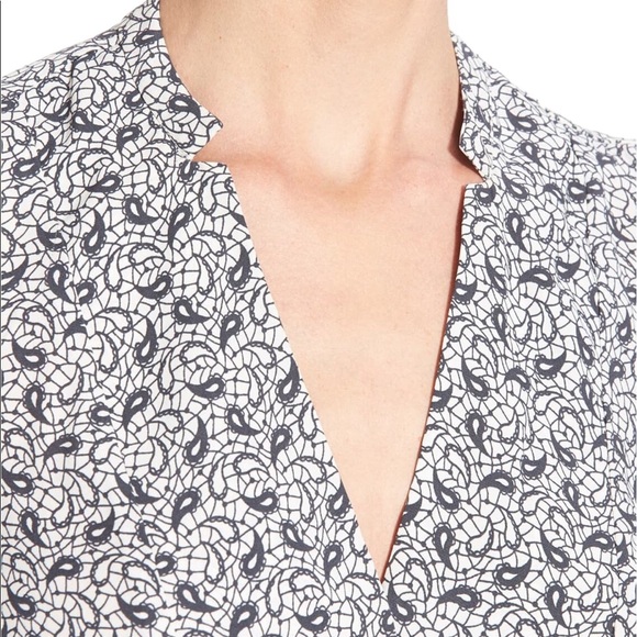 Halogen Notch Detail Black & White Paisley Sleeveless Blouse - Small - Picture 7 of 8